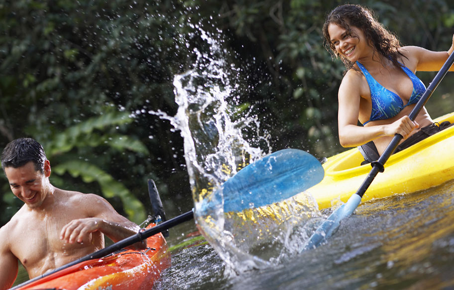 Costa Rica Flitterwochen Abenteuer Kajaking